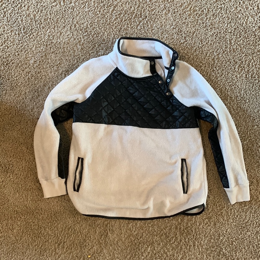 Abercrombie and Fitch Asymmetrical Snap up Fleece